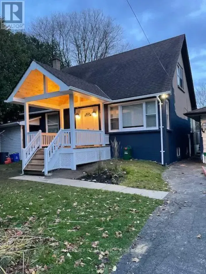 11 MORTON AVENUE, East Gwillimbury