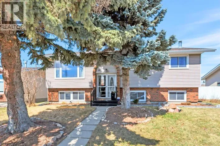 11 Pearson Crescent, Red Deer