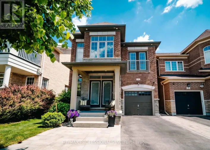 11 PELHAM DRIVE, Vaughan