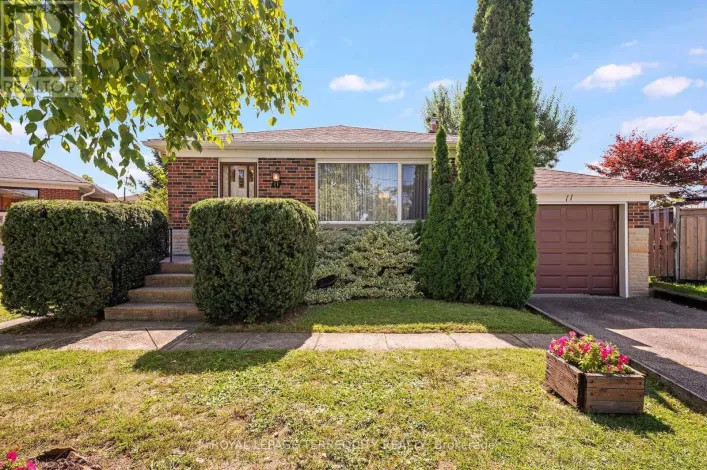 House for sale: 11 PICTON CRESCENT, Toronto