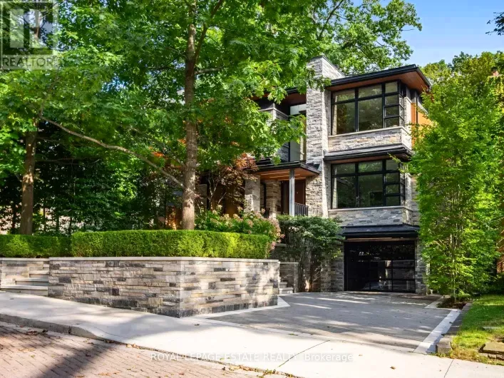 House for sale: 11 PINE CRESCENT, Toronto