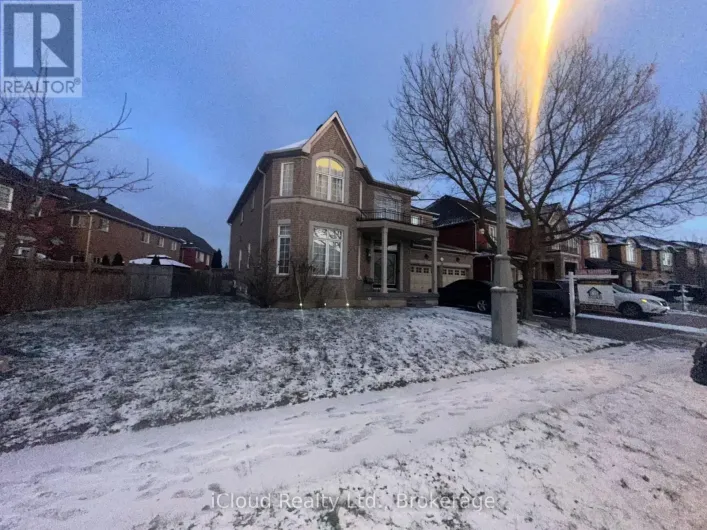 11 PINE LANDING TRAIL, Brampton