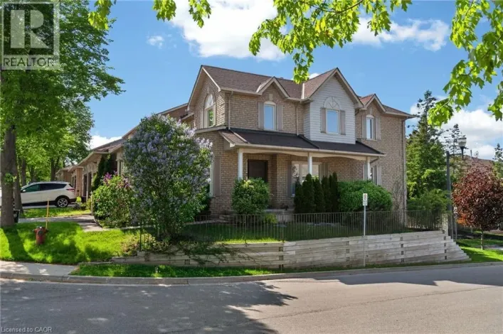 11 PIRIE Drive Unit# 19, Dundas