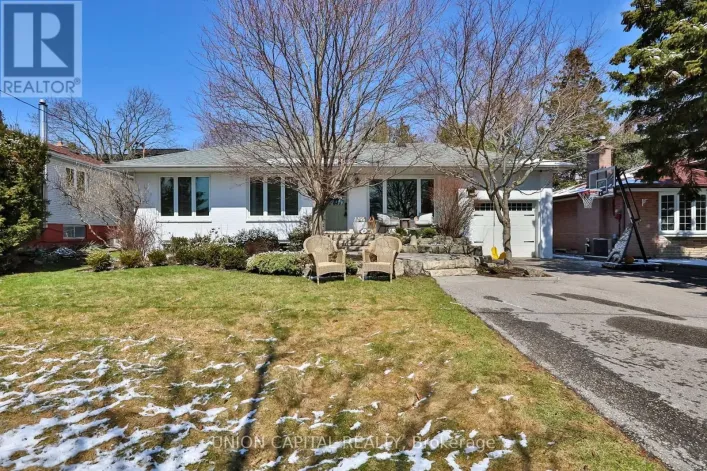 11 SHERWOOD FOREST DRIVE, Markham