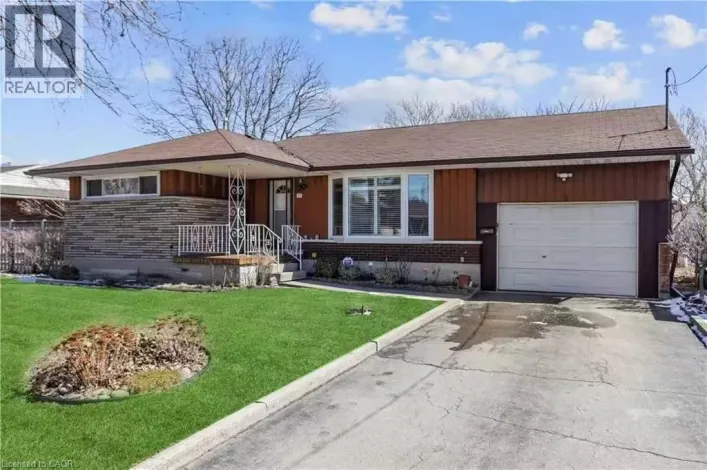 11 SOUTHILL Drive, Hamilton