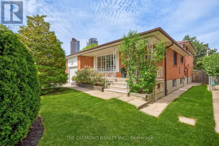 House for sale: 11 SWORDBILL DRIVE, Toronto
