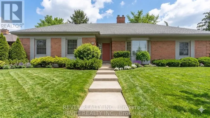 11 TALLWOOD CIRCLE, London North