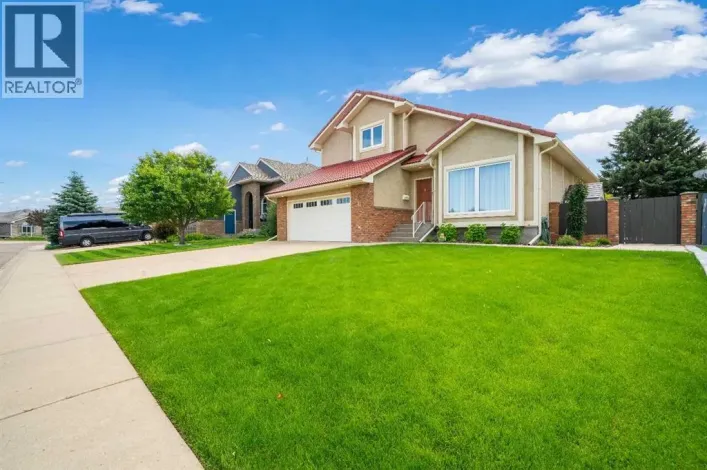 11 Taylor Crescent SE, Medicine Hat