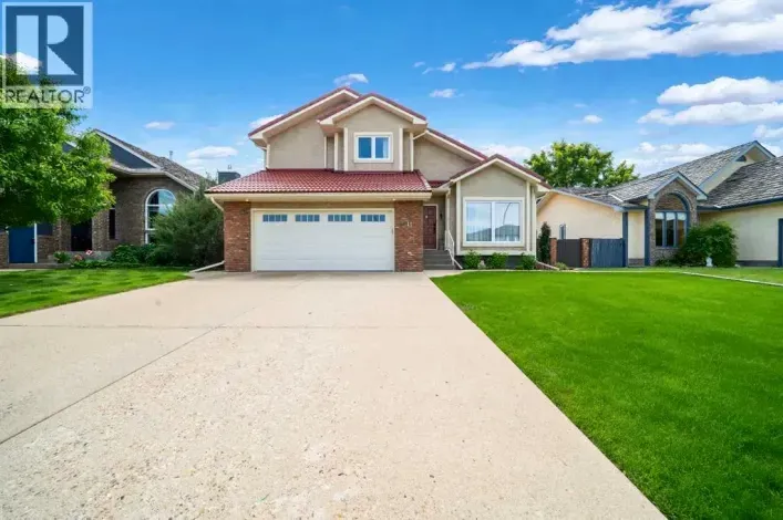 11 Taylor Crescent SE, Medicine Hat