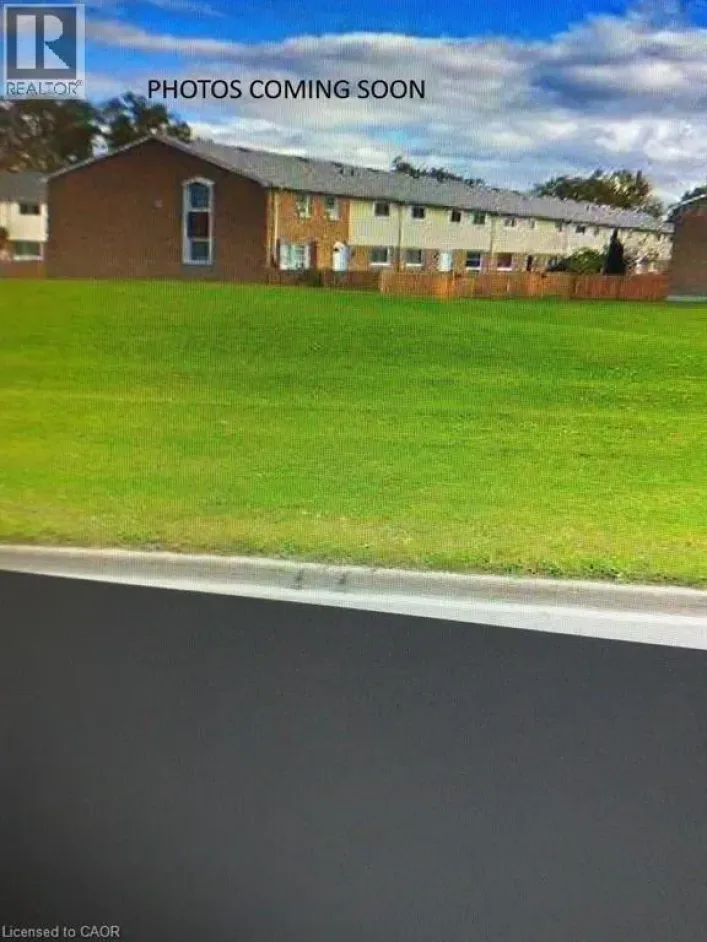 11 TRACEY PARK Drive Unit# 2, Belleville