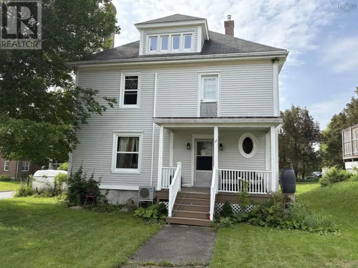 11 Victoria Avenue, Stellarton