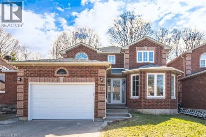 11 WESSENGER Drive, Barrie