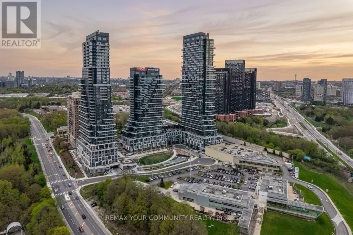 110 - 10 INN ON THE PARK DRIVE, Toronto