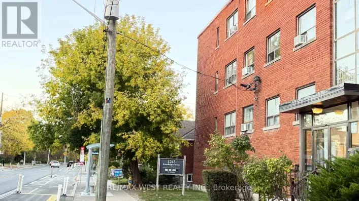 110 - 1243 BROADVIEW AVENUE, Toronto