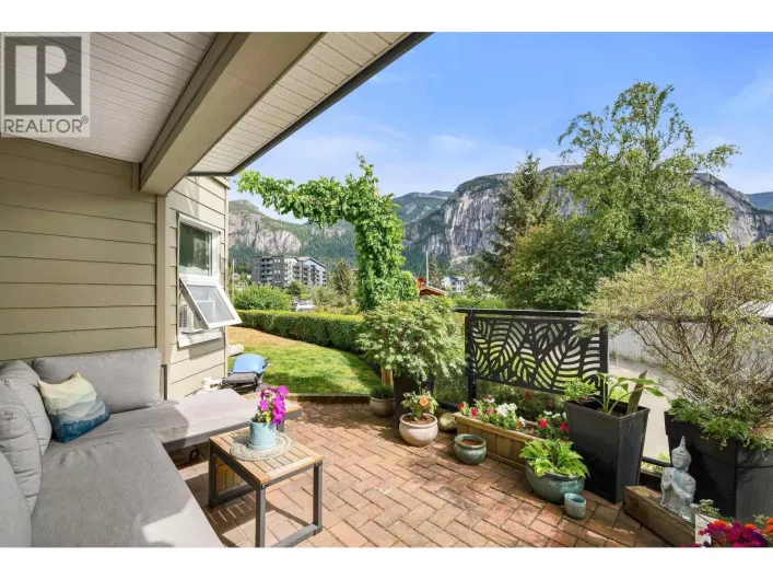 110 1468 PEMBERTON AVENUE, Squamish