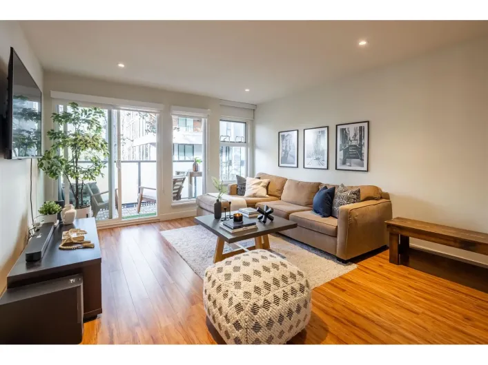 110 1850 E SOUTHMERE CRESCENT, Surrey