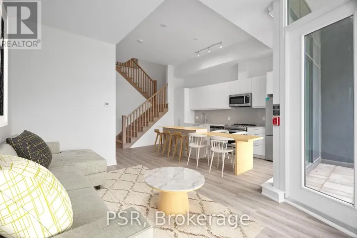 110 - 200 DEERFIELD ROAD, Newmarket