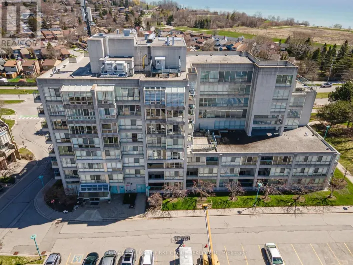 110 - 25 CUMBERLAND LANE, Ajax