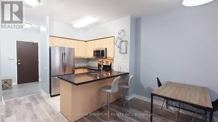 110 - 25 TIMES AVENUE, Markham