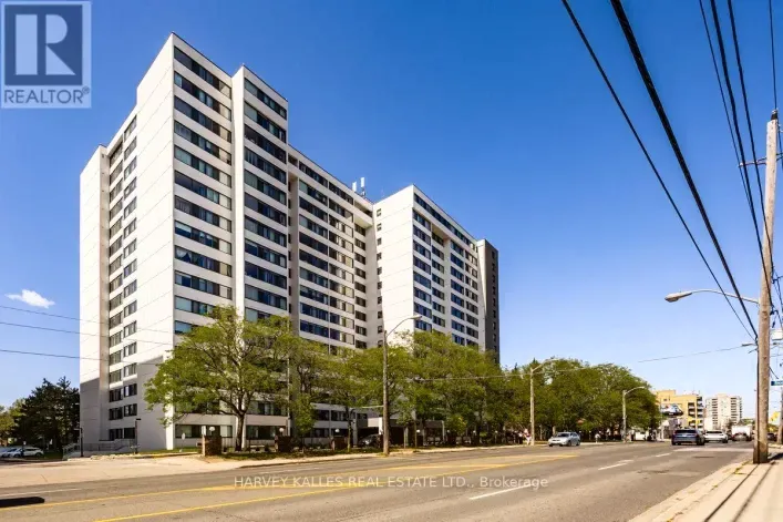 Apartment for sale: 110 - 3000 BATHURST STREET, Toronto