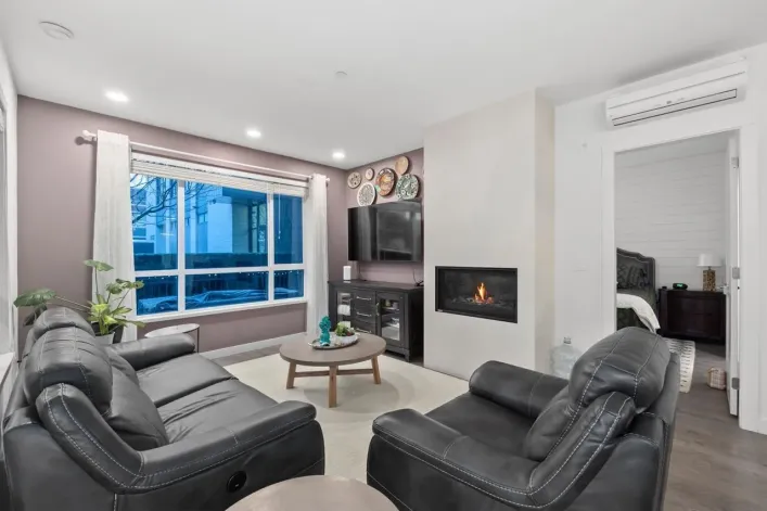 110 33540 MAYFAIR AVENUE, Abbotsford