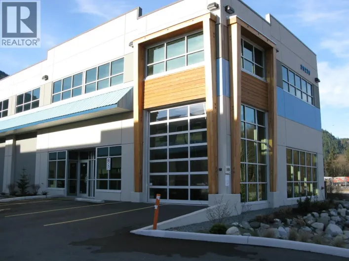 110 39279 QUEENS WAY, Squamish