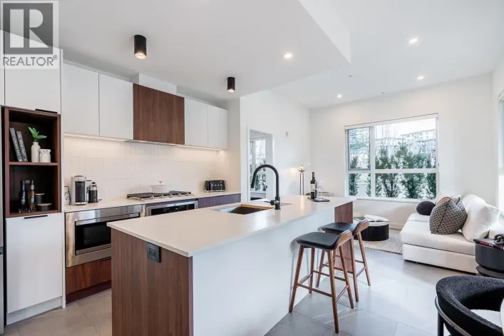 110 623 KEMSLEY AVENUE, Coquitlam
