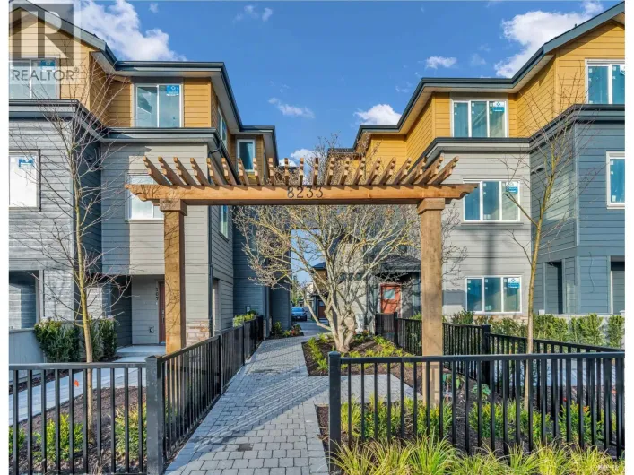 Row / Townhouse for sale: 110 8233 WILLIAMS ROAD, Richmond