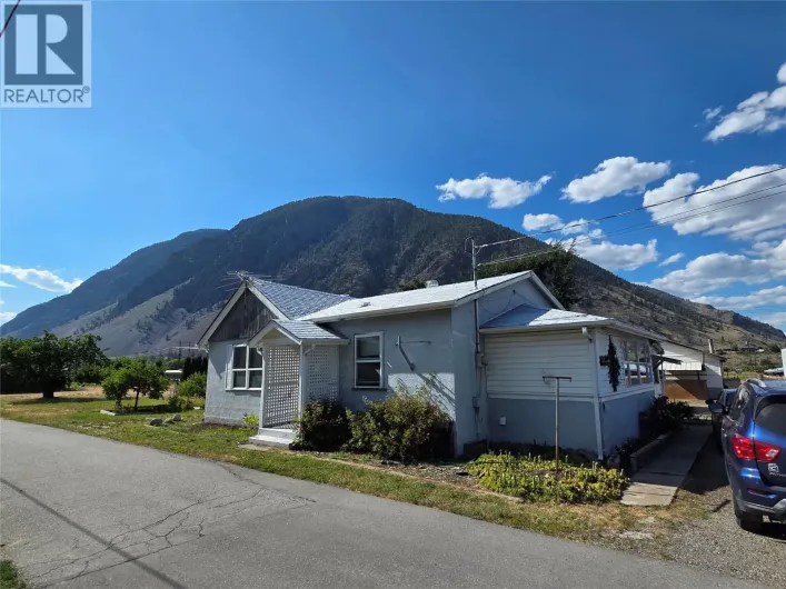 110 9th Avenue, Keremeos