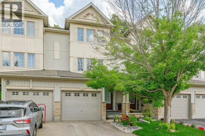 110 ACTIVA Avenue Unit# E33, Kitchener
