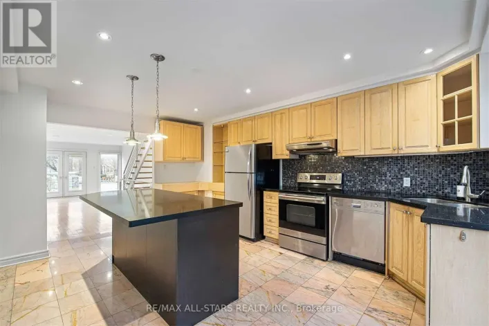 House for rent: 110 BELMONT STREET, Toronto