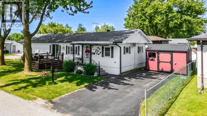 110 BROOKS BLVD, Lakeshore