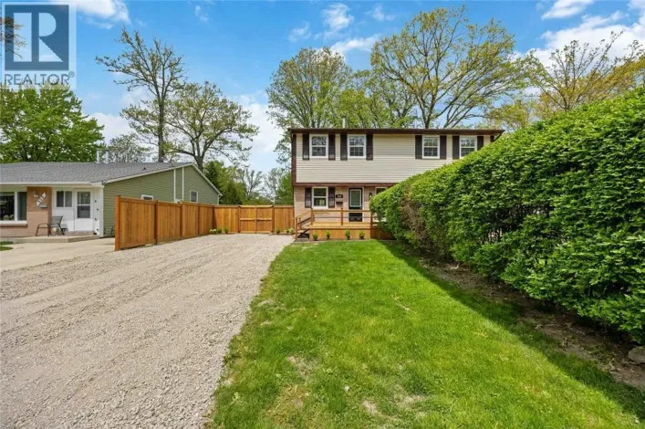 110 FAIRVIEW PLACE, Sarnia