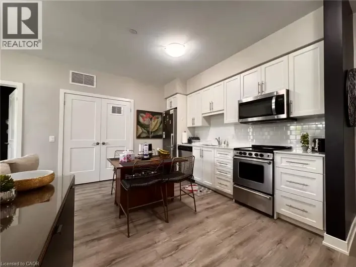 110 FERGUS Avenue Unit# 338, Kitchener