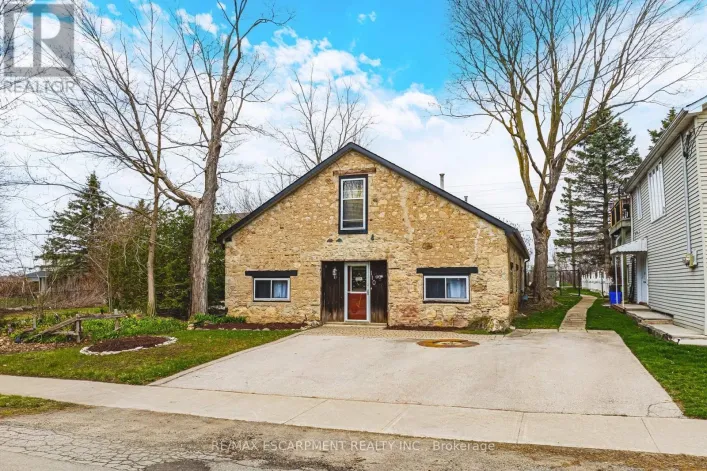 110 FREELTON ROAD, Hamilton