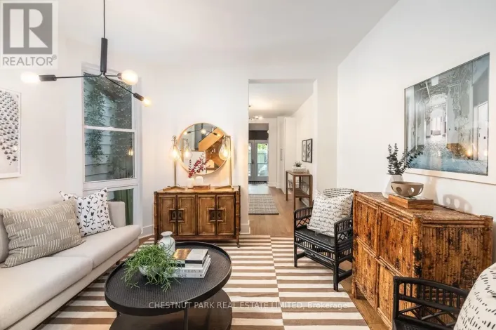 110 HASTINGS AVENUE, Toronto