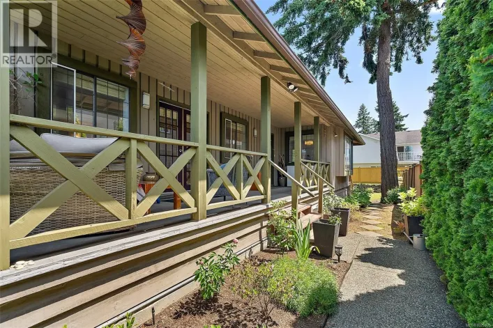 110 Jedburgh Pl, View Royal