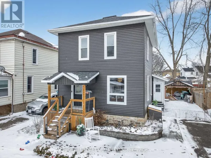 110 MAIN STREET E, Smiths Falls