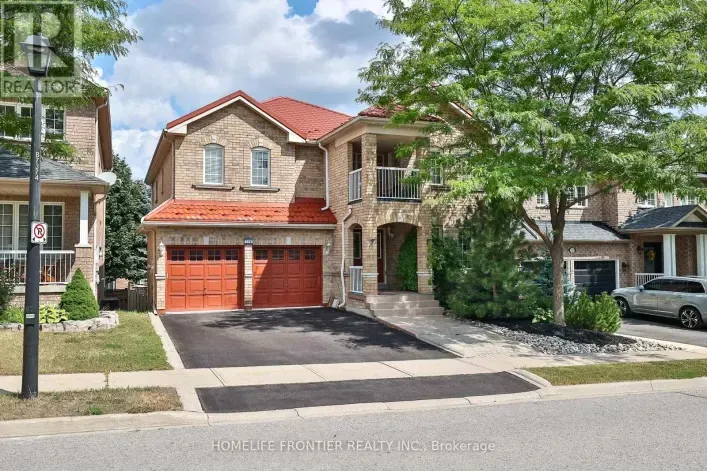 110 RED RIVER CRESCENT, Newmarket