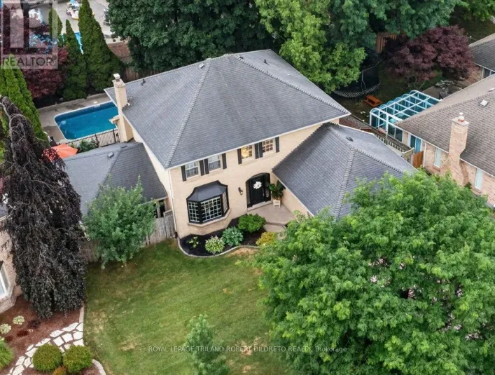 110 SUMMERDALE PLACE, London South
