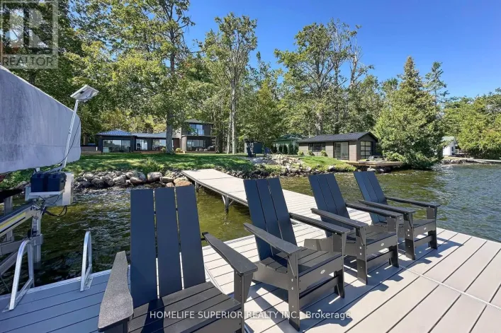 110 WEST BAY BOULEVARD, Kawartha Lakes