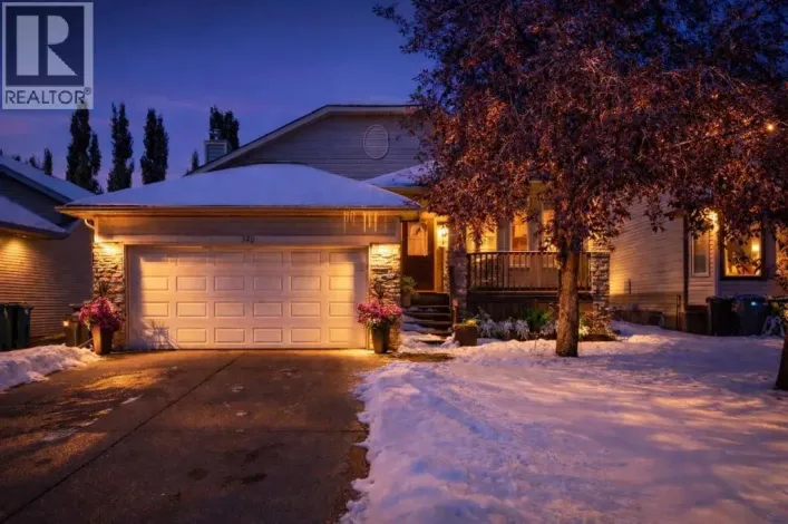 110 West Lakeview Crescent, Chestermere