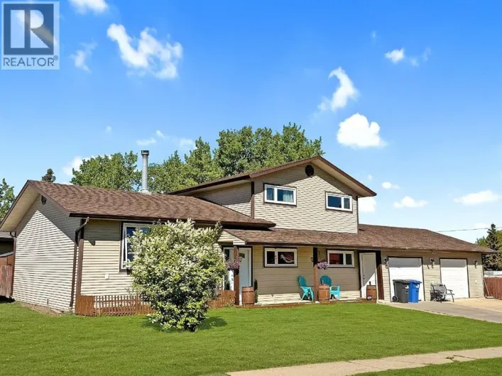 11002 HOPPE Avenue, Grande Cache