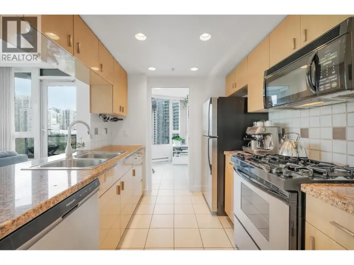 1101 1033 MARINASIDE CRESCENT, Vancouver