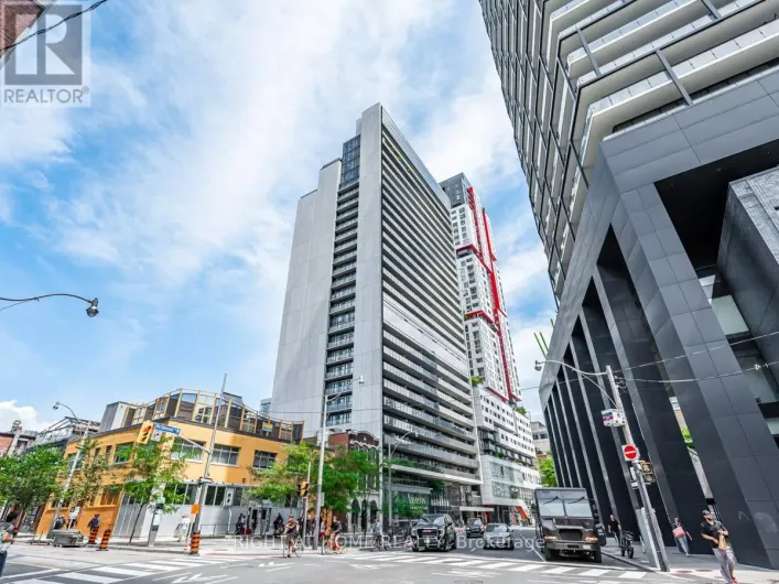 1101 - 330 RICHMOND STREET W, Toronto