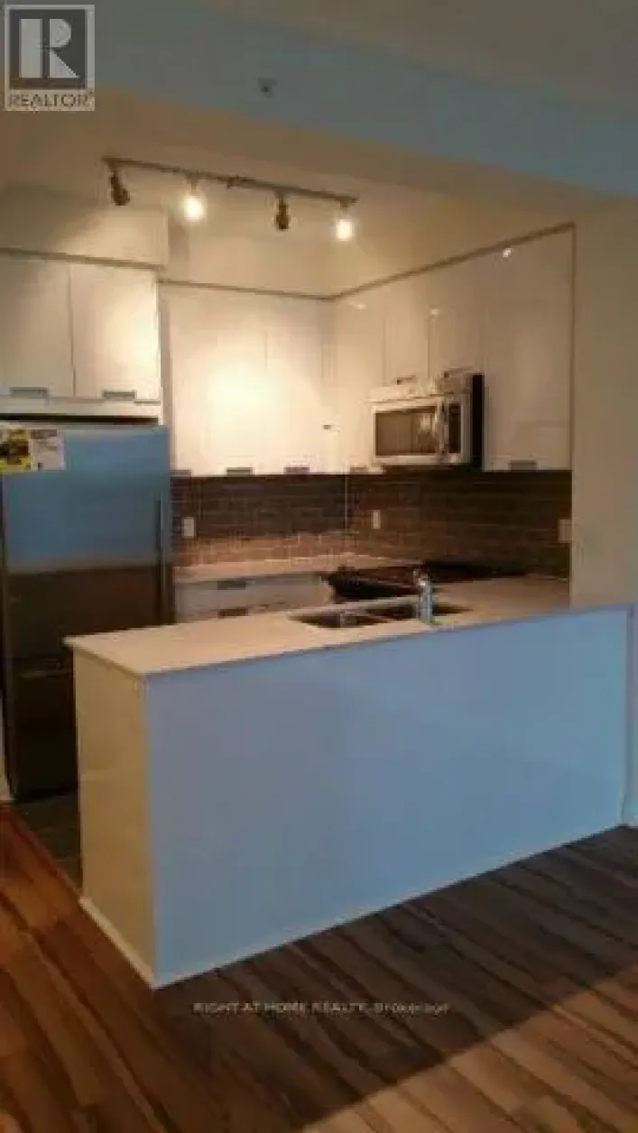 Apartment for sale: 1101 - 55 EGLINTON AVENUE W, Mississauga