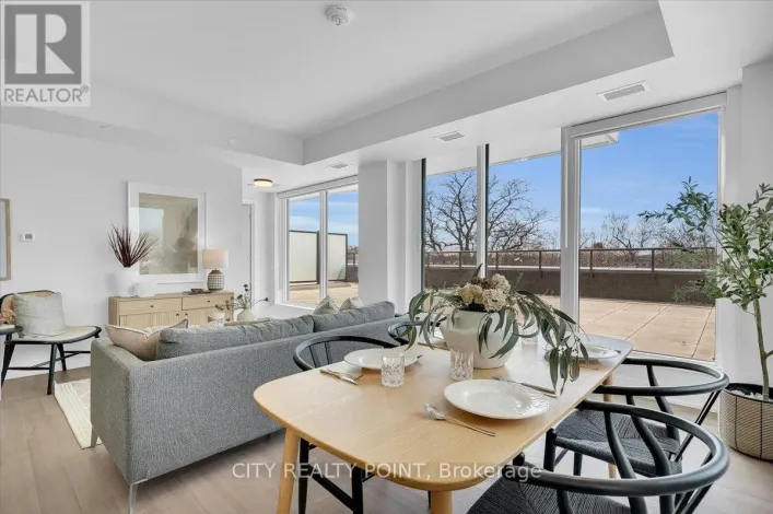 1101 - 664 SPADINA AVENUE, Toronto