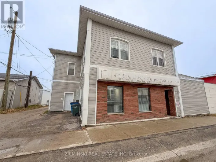 110-112 THIRD STREET W, Cochrane