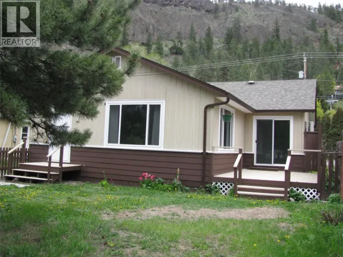 11018 VICTORIA Road S, Summerland