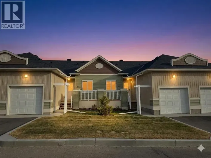 1102 Clover Close, Carstairs